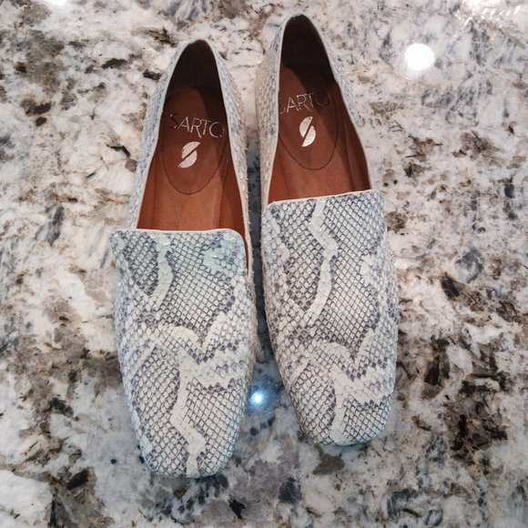 SARTO by Franco Sarto Faith Square Toe Loafer - Picture 2 of 6